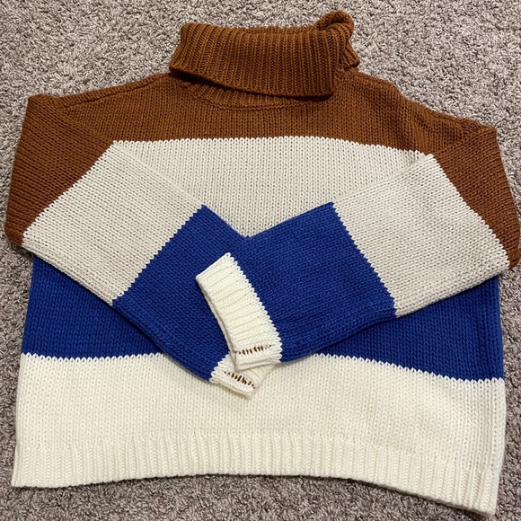 Colour Block Turtleneck - Picture 2 of 4